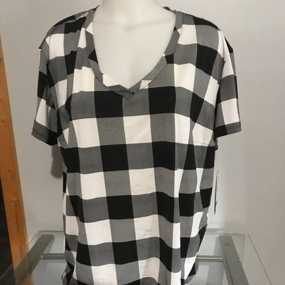 White/black Buffalo pullover silkie top - Picture 4 of 4